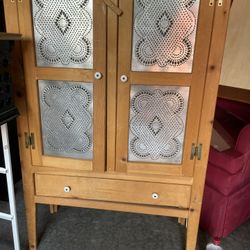 Antique pie Cooler