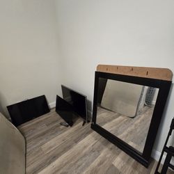 2 TV Element ELEFW328 32IN/Pulg 