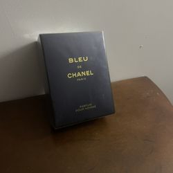 Bleu de Chanel Paris 