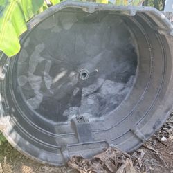 350 Gallon Rubbermaid Poly Tank