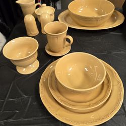 Beautiful Brand New & Never Used Gold Colored Tuscan Style Dinnerware