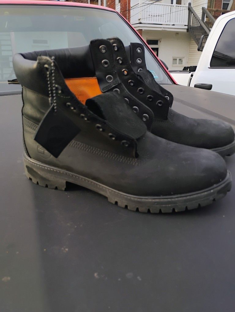 Black Timberland Boots
