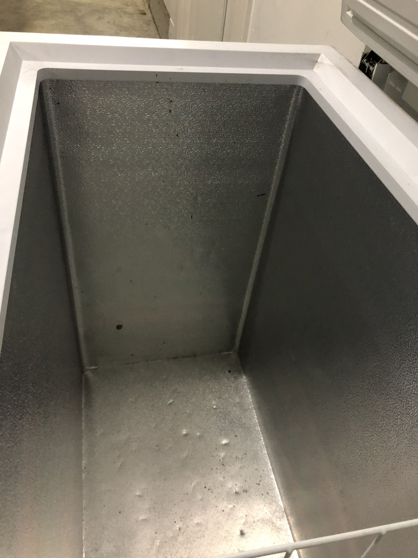 Idylis Deep Freezer Chest for Sale in Stanwood, WA OfferUp
