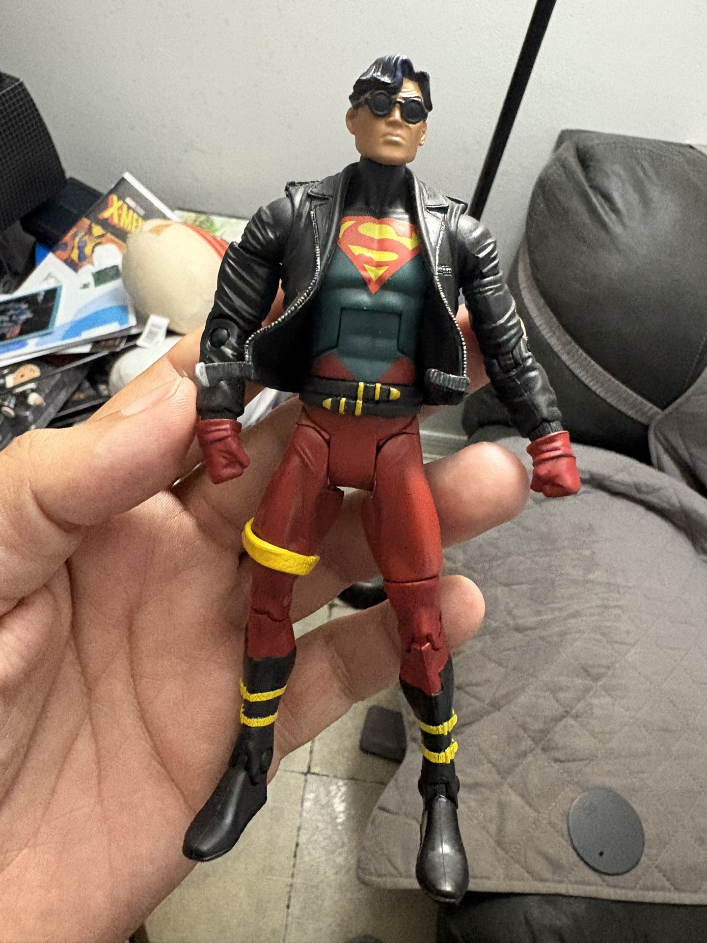 DC Universe Mattel Superboy Figure