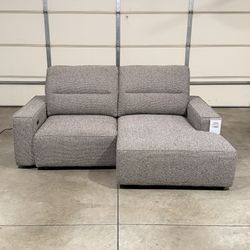 New Electric Sectional Sofa / Couch with Double Chase (Can Deliver)