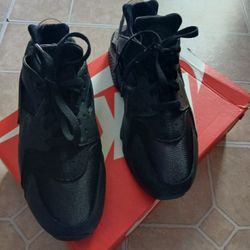  2 pair Of Huarache Tennis Shoes