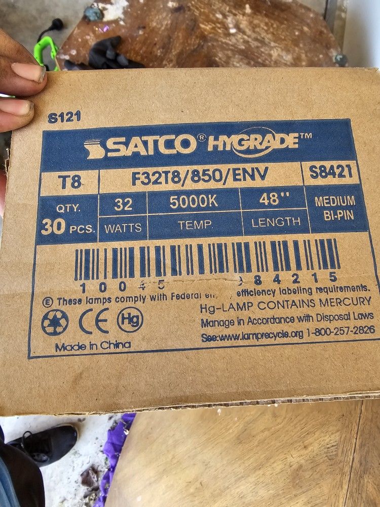 Light bulbs T8 48inch