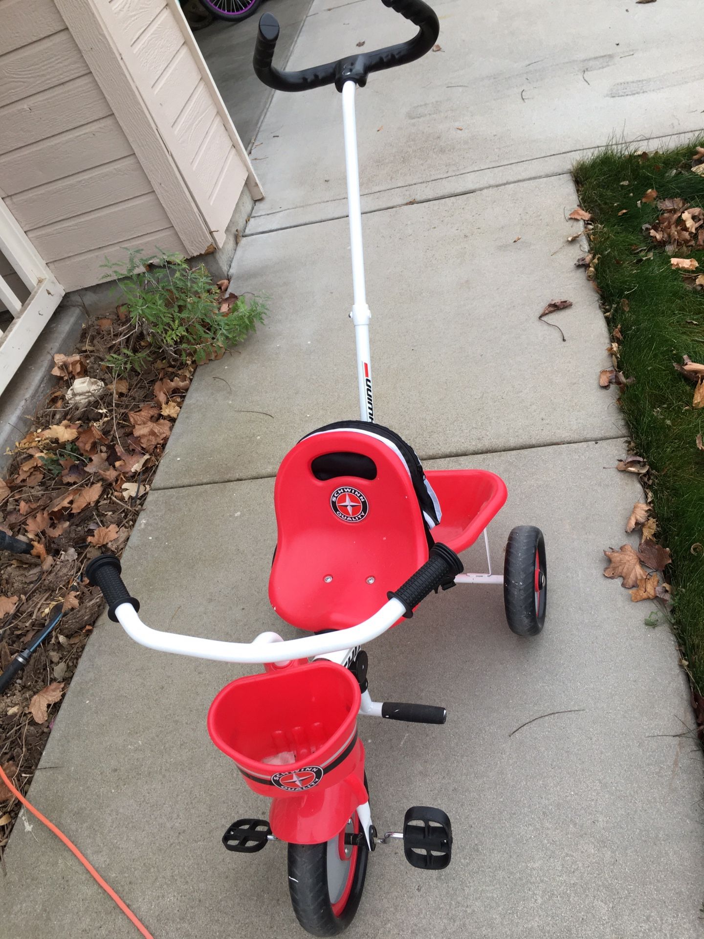 Schwinn Easy Steer Tricycle