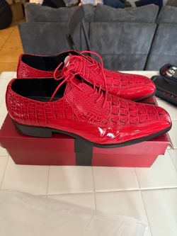 Amali Harvey Red Alligator Print Size 13