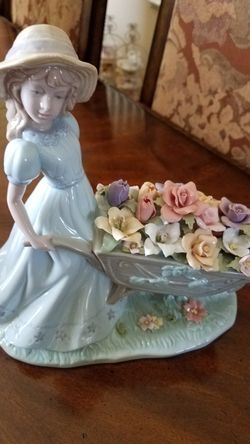 Collectible figurine