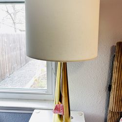 2 lamps