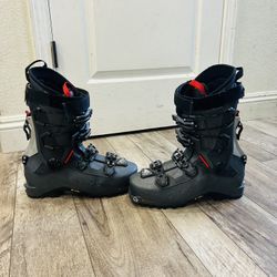 DYNAFIT TOURING SKI BOOTS SIZE 26.0