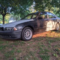 2001 BMW 525i