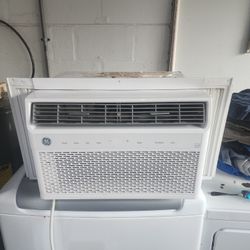 GE Window Ac 8000-BTU