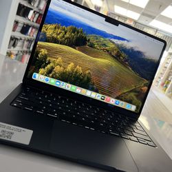 MacBook Air 13 Inch M2 8GB RAM 256GB Storage $50 Down Payment! 🙀