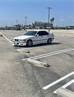 BMW E36 328i  White Sedan