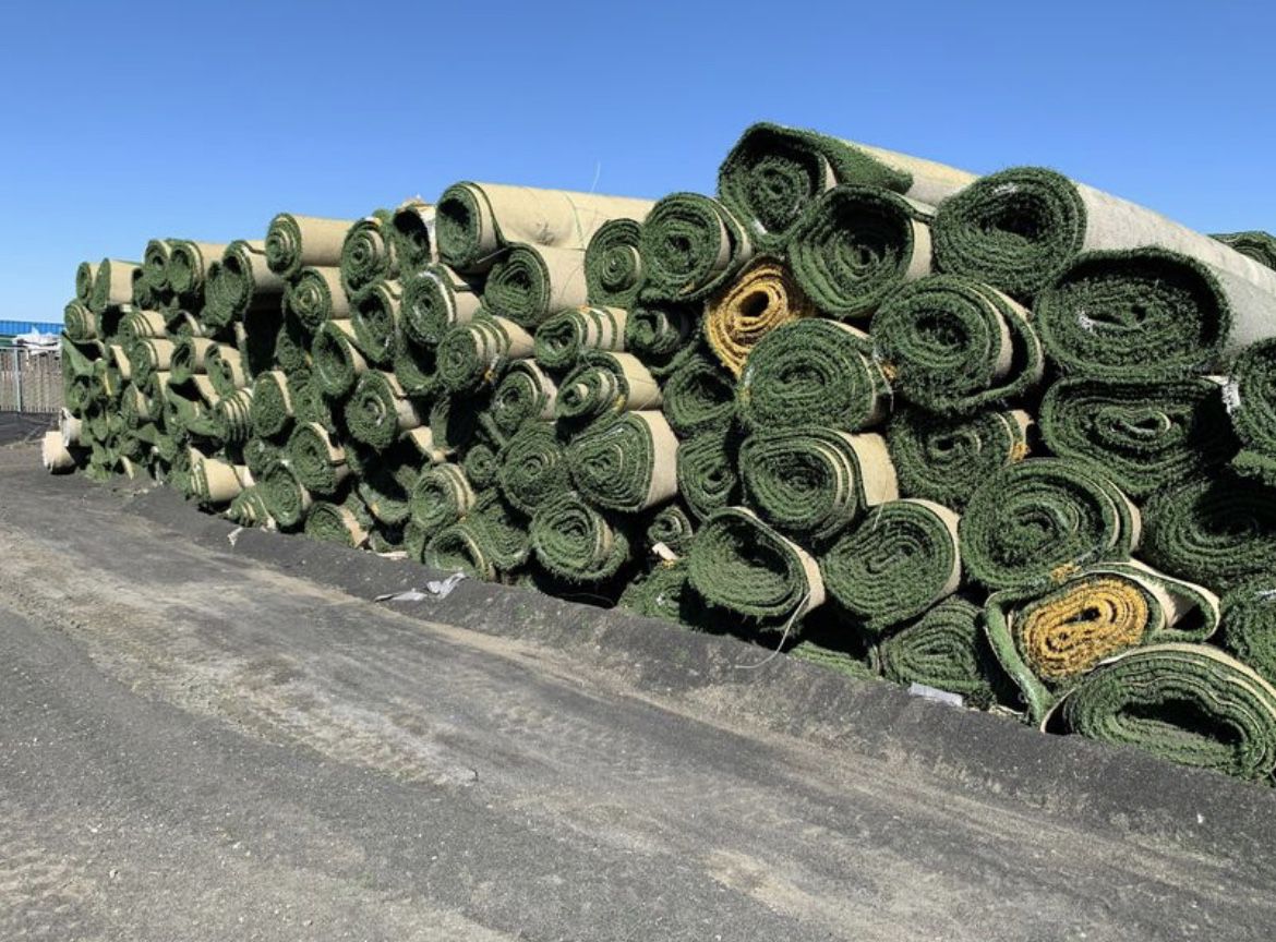 SALE!!Used ~ Commercial Grade ~ Artificial Turf 