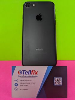 iPhone 7. 32GB. Factory unlocked 🔓 Like new condition 🎁 With warranty 🧾