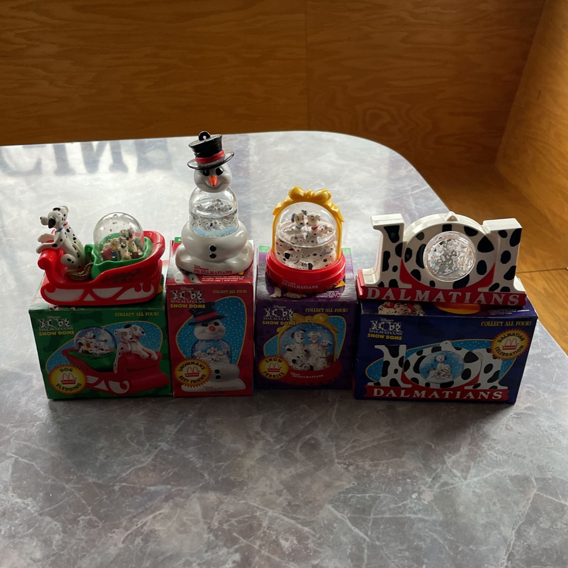 Set Of 4 Snow Globes 101 Dalmations