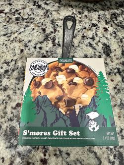 Peanuts Snoopy's S'mores Gift Set