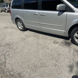 2012 Dodge Caravan