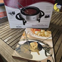 Fondue Gift Set - NEW IN BOX