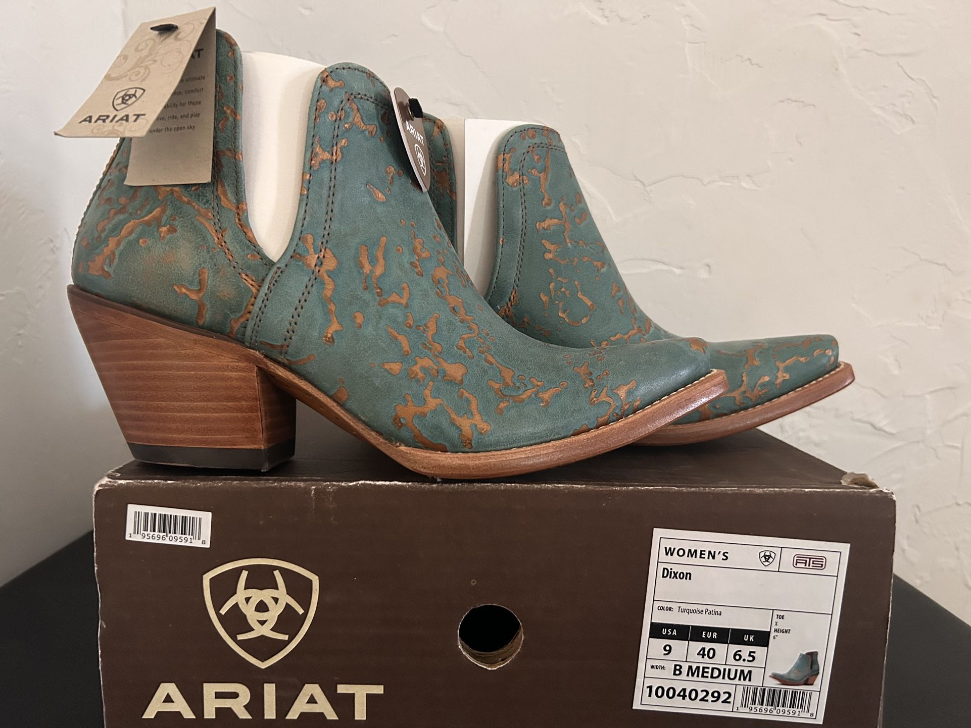 Ariat Snip Toe Dixon Boots Size 9