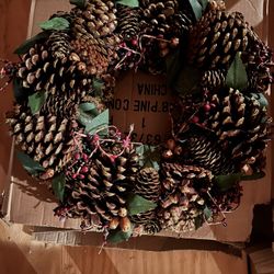 18 Inch Pinecone Wreath