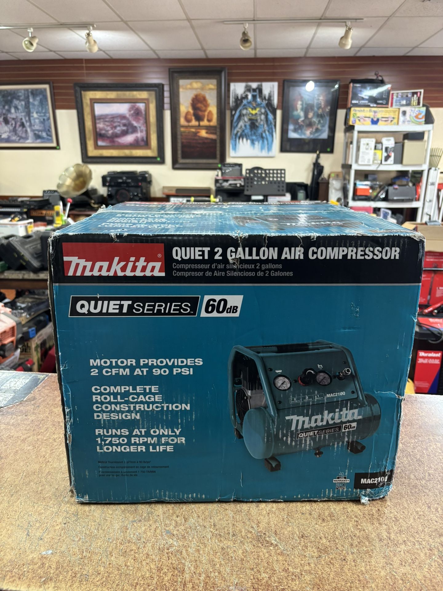 Makita Quiet Series 1 HP, 2 Gallon, Oil-Free, Electric Air Compressor