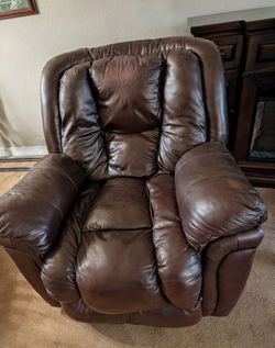 Plush Dark Brown Leather Reclining Armchair (Smoke-Free)