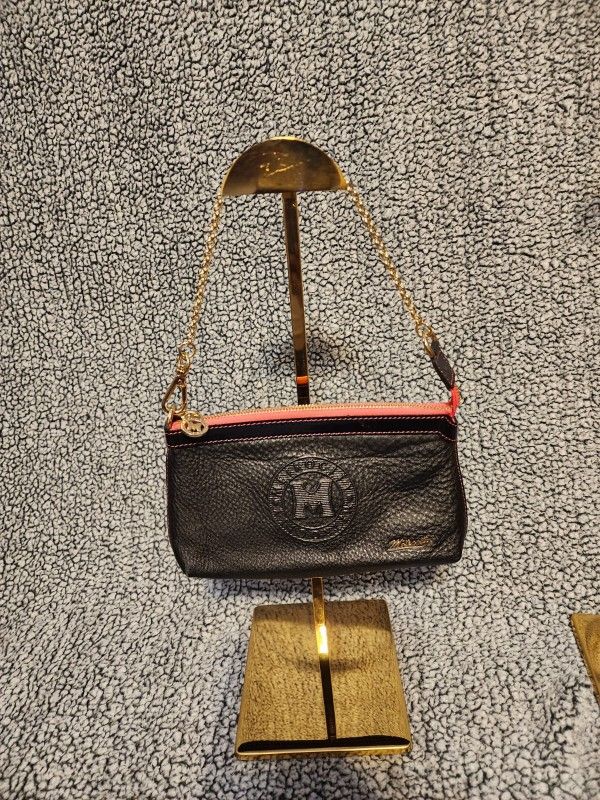 Authentic Metro City