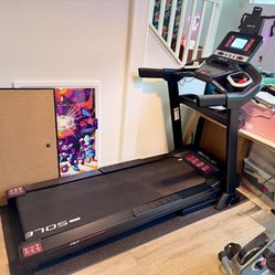 Excellent condition Sole F63 treadmill - barely used and ready for your home gym!