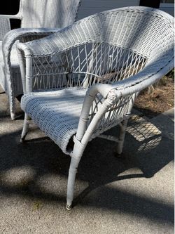 White wicker chair price drop until Thursday!