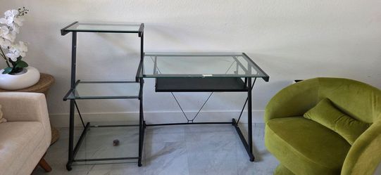 Computer desk