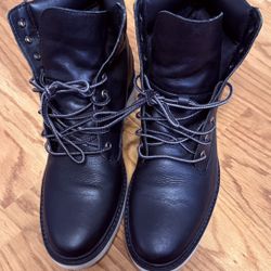 Timberland Men’s Leather Boots – Size 9 (EU 43)  💰 Price: $65 (or best offer)