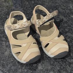 Wide Comfort Closed Toe Sandals - Women’s 6.5