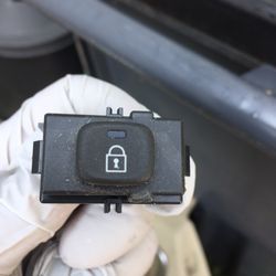 2012 Volvo S60 Left Rear Interior Door Parts