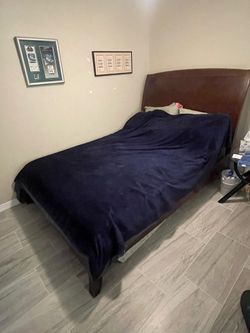 Queen size bed