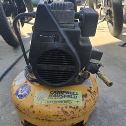 Campbell Hausfeld 4 Gallon Pancake Air Compressor