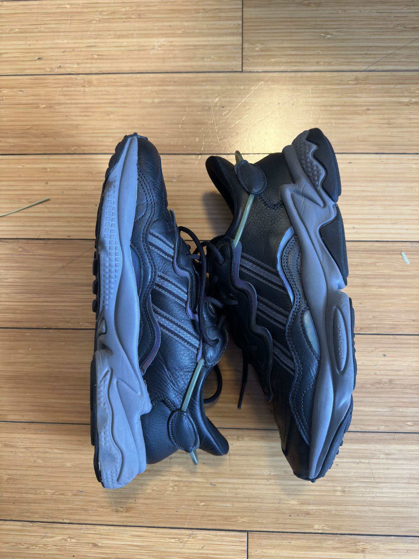 Adidas Ozweego Size M10
