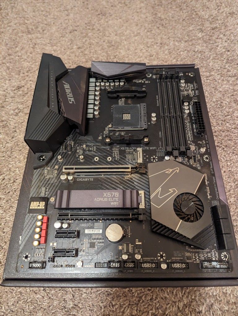 Gigabyte X570 Auros Elite Wifi