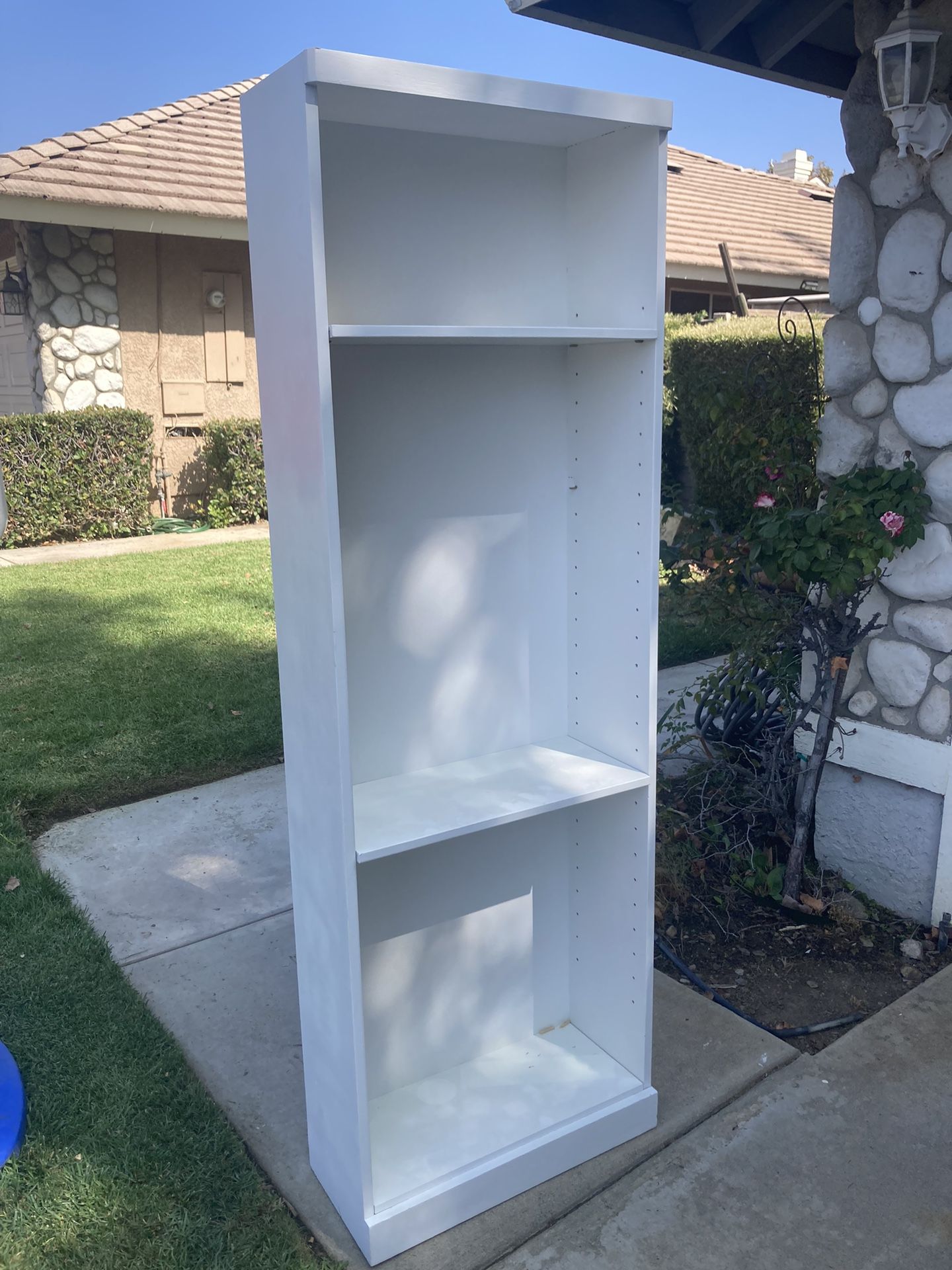 Free White Bookcase With 2 Shelves for Sale in San Dimas, CA OfferUp