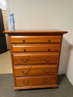 Chest of drawers