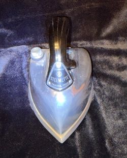 Vintage Steemco STEEMETTE Steam Travel Iron - America’s First - w/ Original Box, Electric Cord