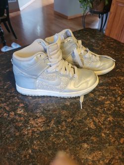 Retro NIKE HIGH TOPS