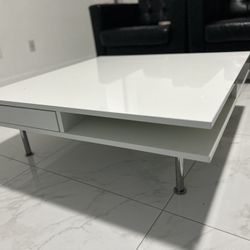 IKEA Tofteryd Glossy Coffee Table