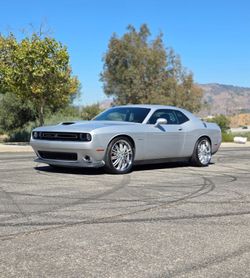 2021 Dodge challenger rt hemi ( clean title)