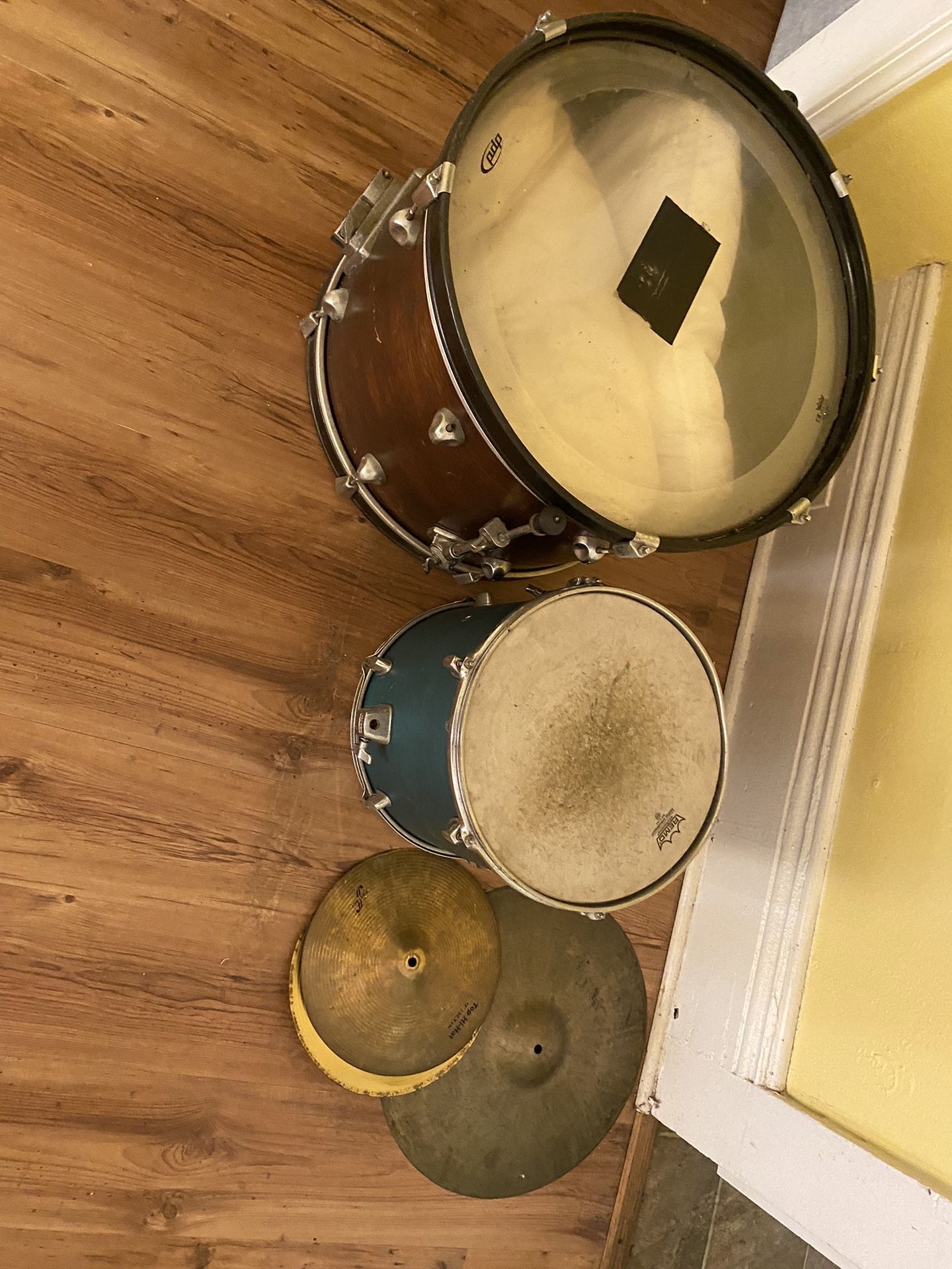 Drums And Plates