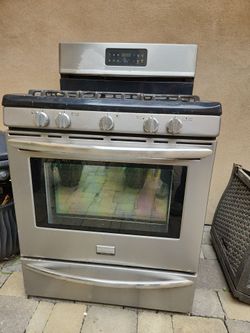 Frigidaire Gallery Stove and oven