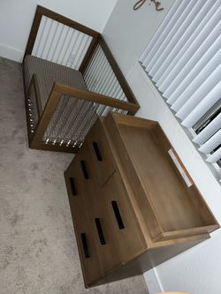 Children Crib And Dresser with Changing Table Topper